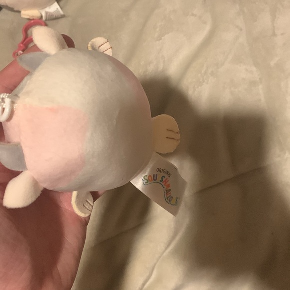 Mondy seacow squishmallow clip NWT - Picture 3 of 4